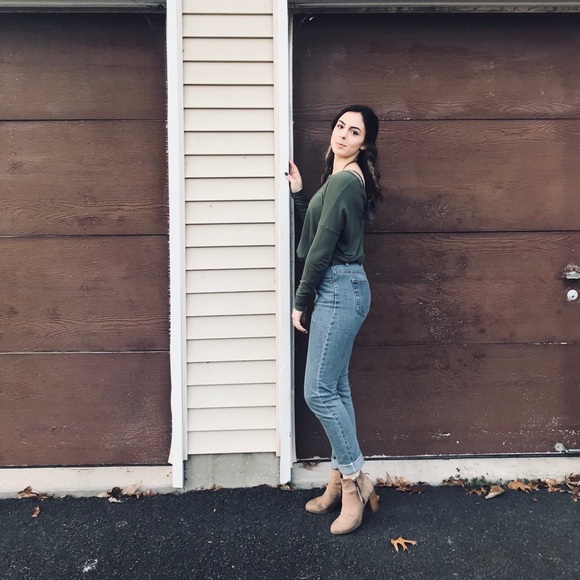 santinaalexis